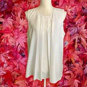 MICHAEL Michael Kors White Pleat Front Chiffon Swing Tank Size Large